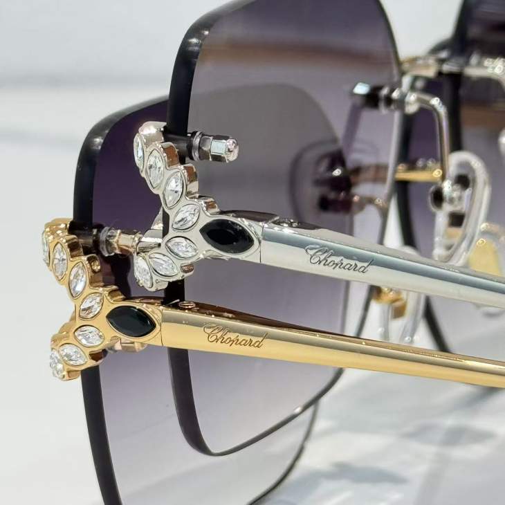 Picture of Chopard Sunglasses _SKUfw79279367fw
